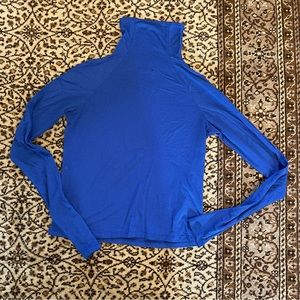oiselle lightweight running top